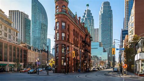 Cheap Flights from Manila to Toronto Pearson from .